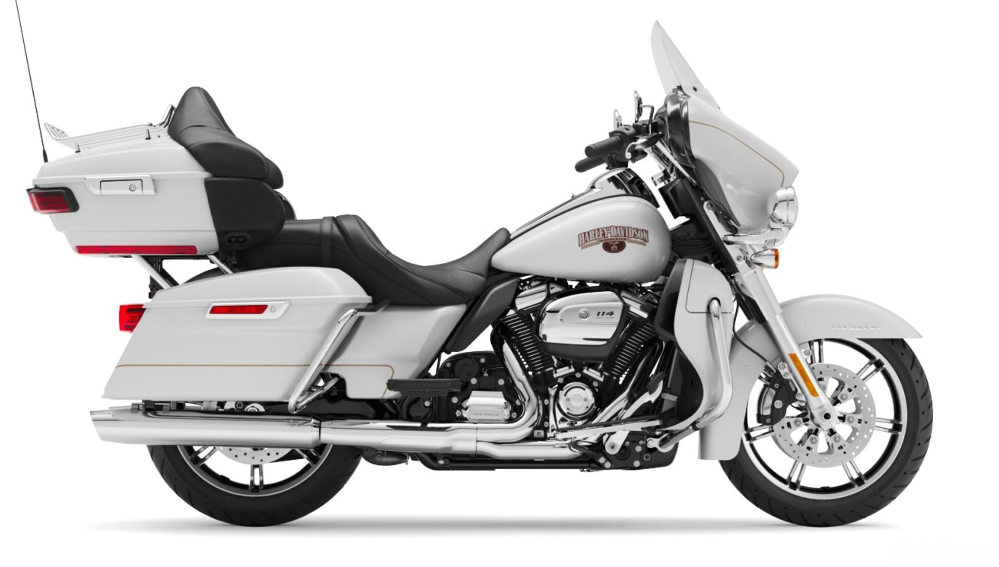 Arctic White 2021 Harley Davidson bike color example