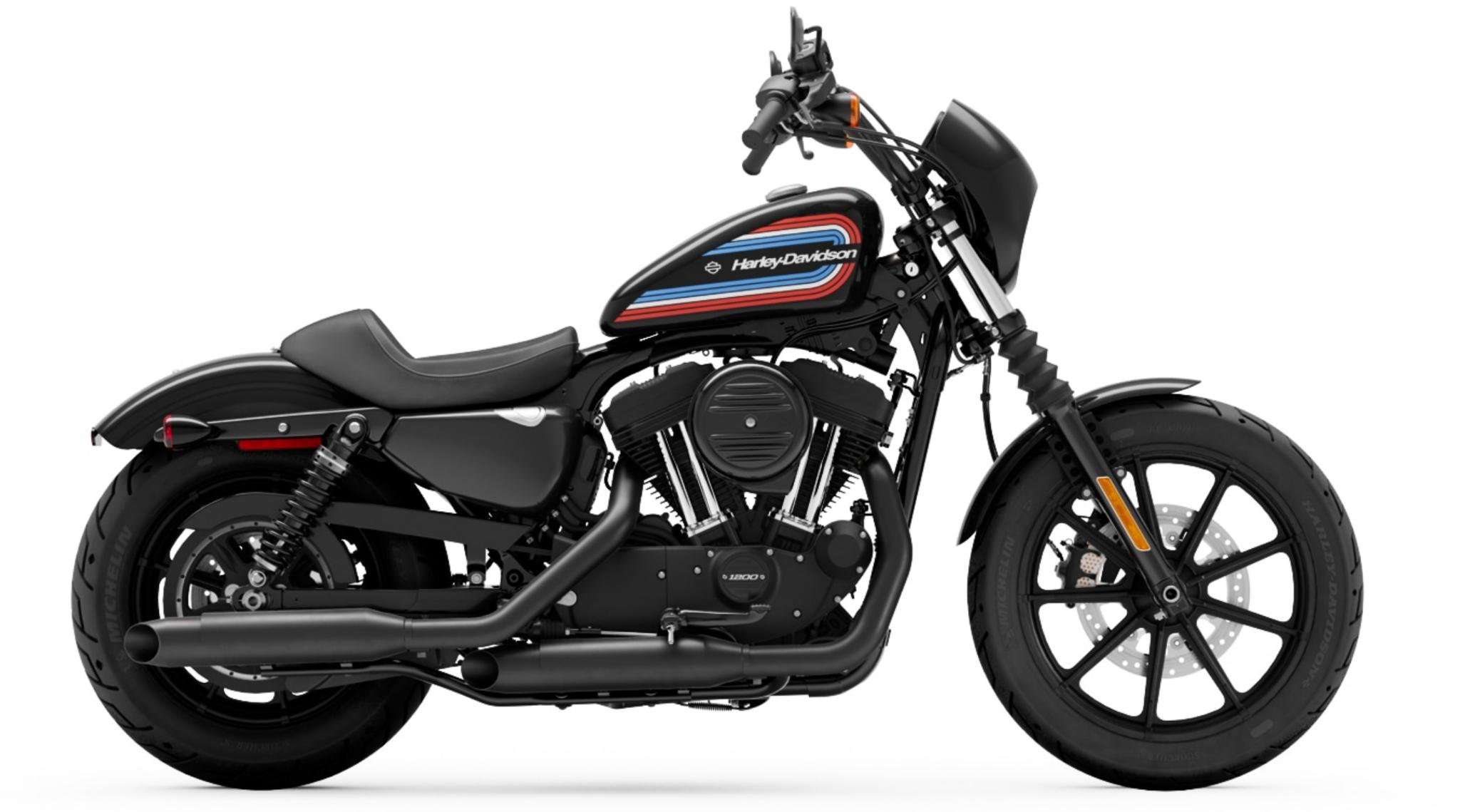 Vivid Black 2021 Harley Davidson bike color example
